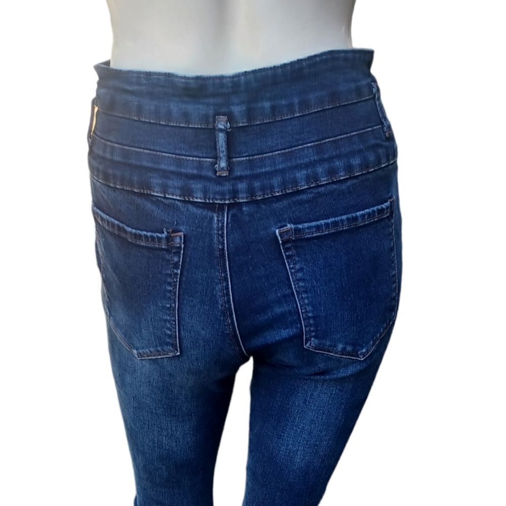 664142.....Refuge Skinny Jeans Size 6, W24" 27"Inseam 10"Rise