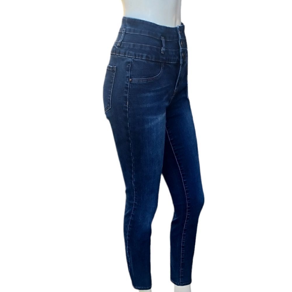 664142.....Refuge Skinny Jeans Size 6, W24" 27"Inseam 10"Rise
