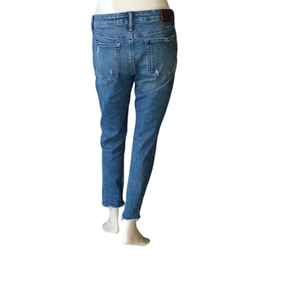 68014....Lucky Brand Straight leg Jeans Size 8/29, 8"Rise