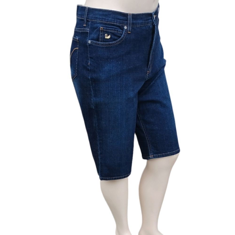 652820...Gloria Vanderbilt Shorts Size 38" Waist, 13"Inseam 12"Rise