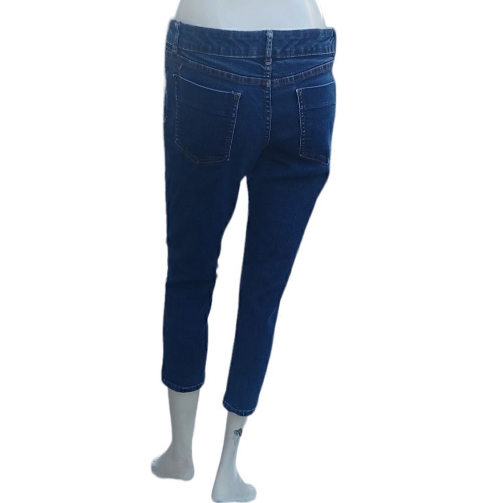 659141..Preowned Mossimo Skinny Crop Jeans Size 8, W30"  22"Inseam  7"Rise