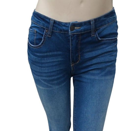 110222...Time and Tru Crop Jeans Size 14, W32" 19"Inseam  9"Rise