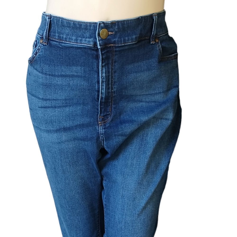 685746....Lane Bryant Skinny Jeans Size 26, W40"  26"Inseam  121/2"Rise