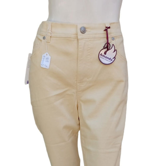 438911...Gloria Vanderbilt Crop Jeans Size 10P, W30" 17"Inseam 10"Rise
