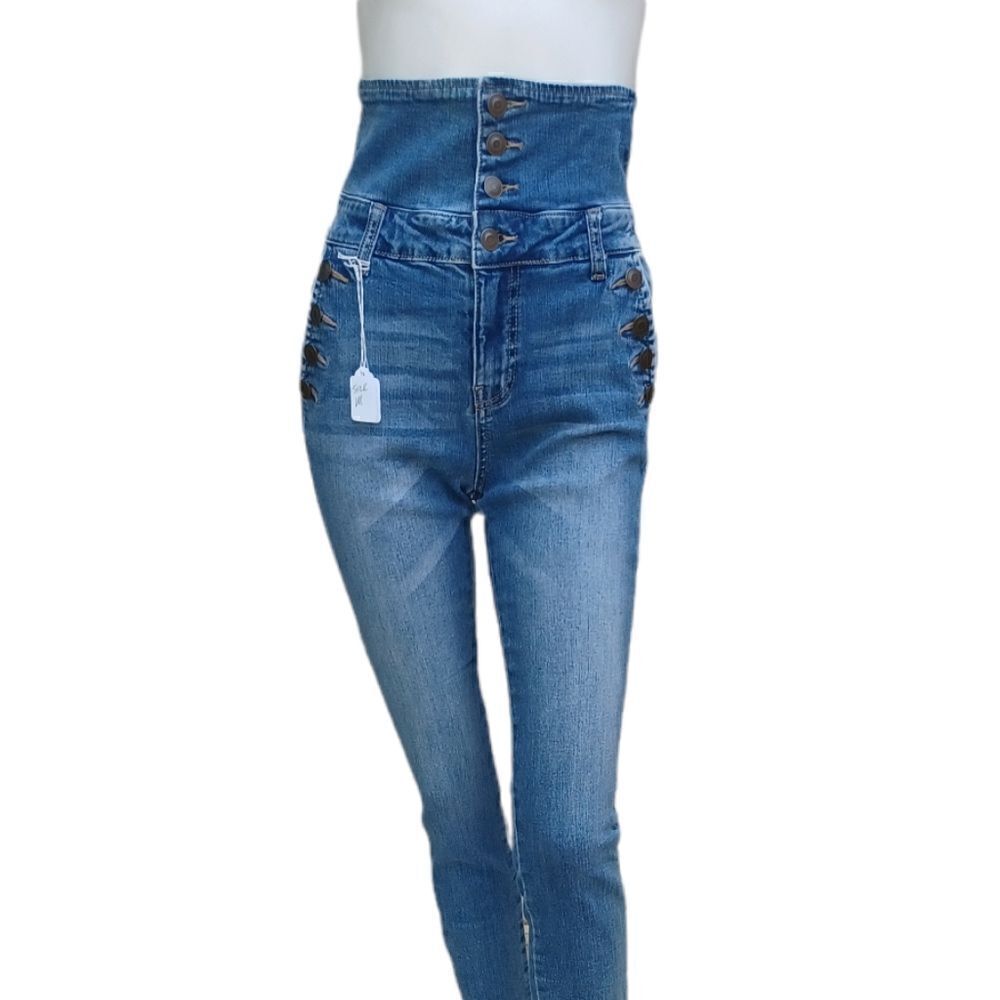 43912.......Forever21 Skinny Jeans Size Medium