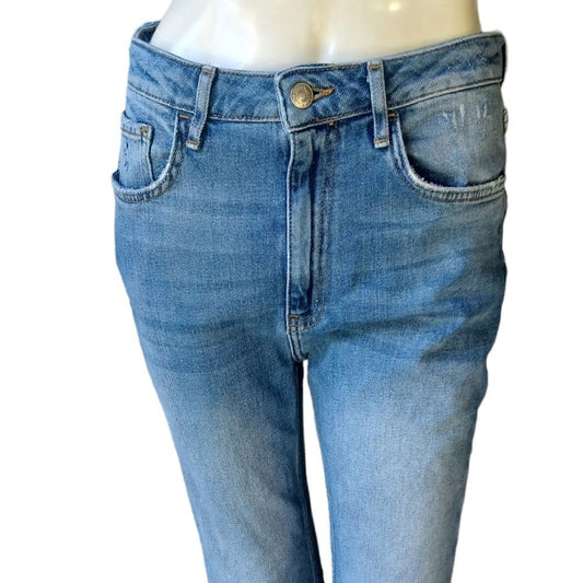 695022...Forever21 Flare Jeans Size 29