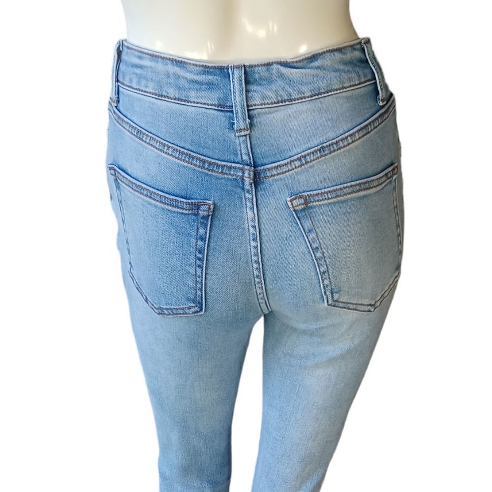 695140....Forever21 High Rise Skinny Jeans Size 25