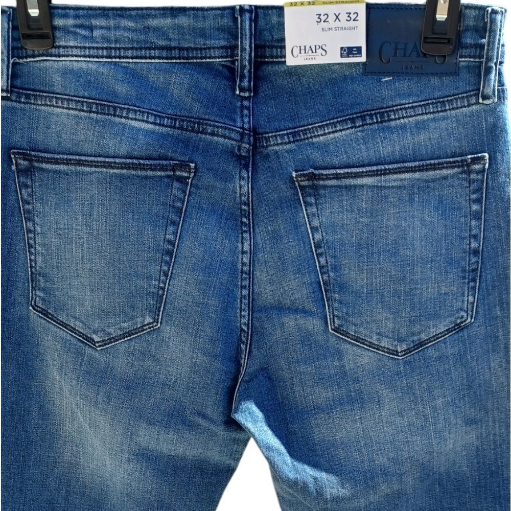 10201....Chaps Straight leg Jeans Size 32X32