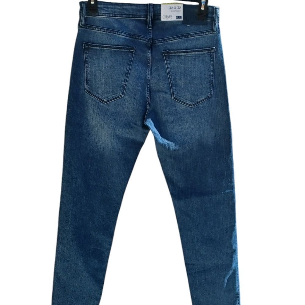 10201....Chaps Straight leg Jeans Size 32X32