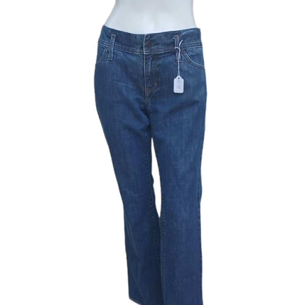 413915..Women's Ultra Low Rise GAP Jeans Size 8, 30" Waist 29" Inseam 8" Rise
