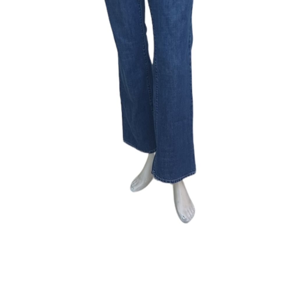 413915..Women's Ultra Low Rise GAP Jeans Size 8, 30" Waist 29" Inseam 8" Rise