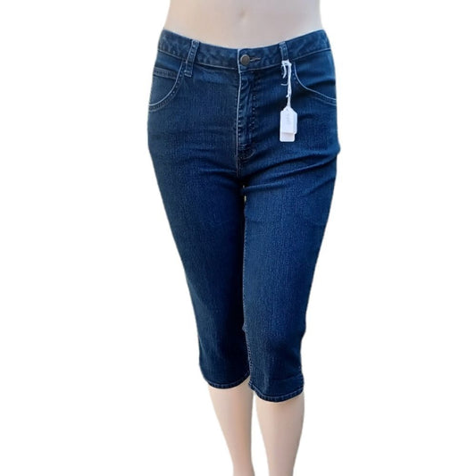 44001...Lee Riders Crop Jeans Size 38" Waist
