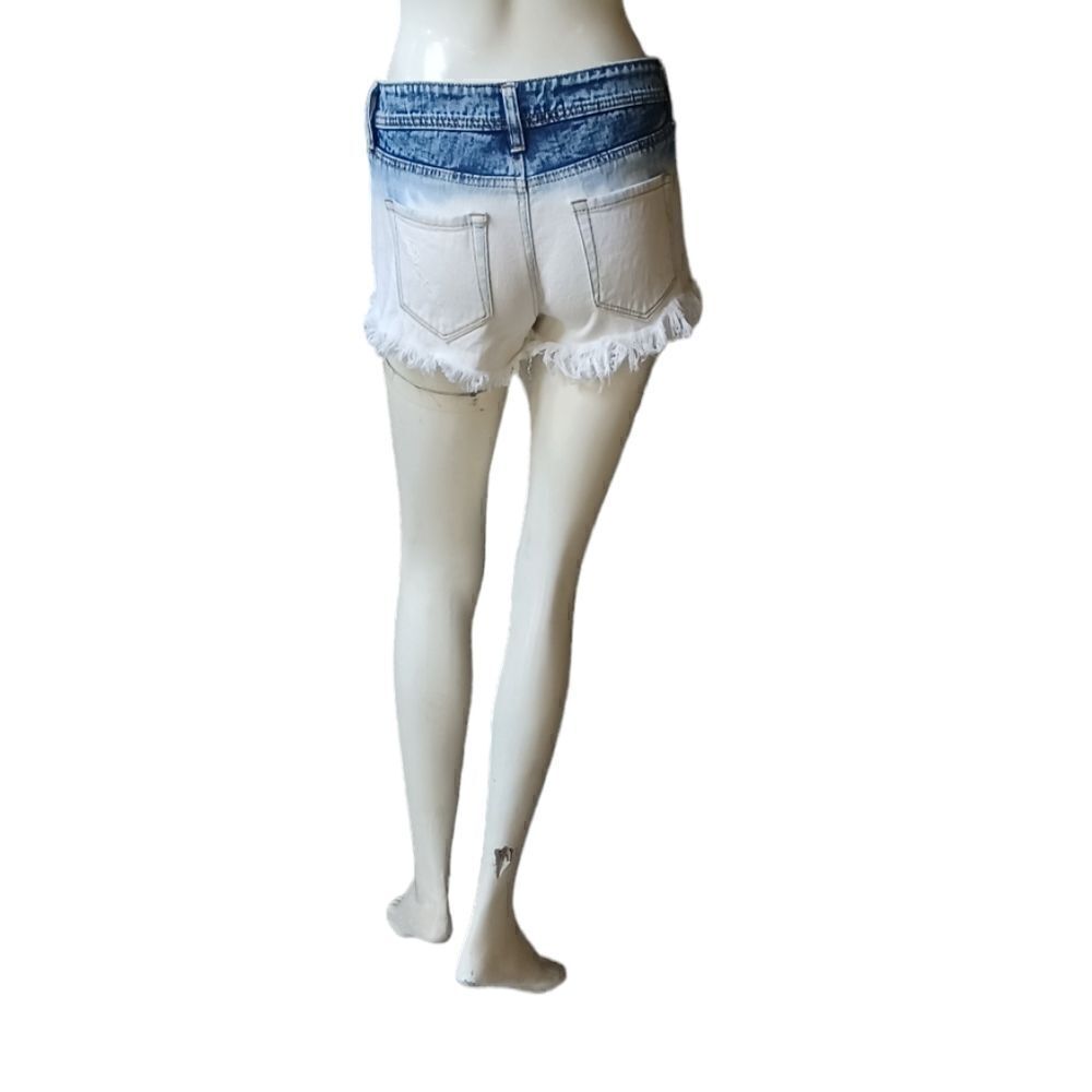 681148....Bullhead Co. Denim Low Rise Shorts Size 1, 26" Waist 2" Inseam
