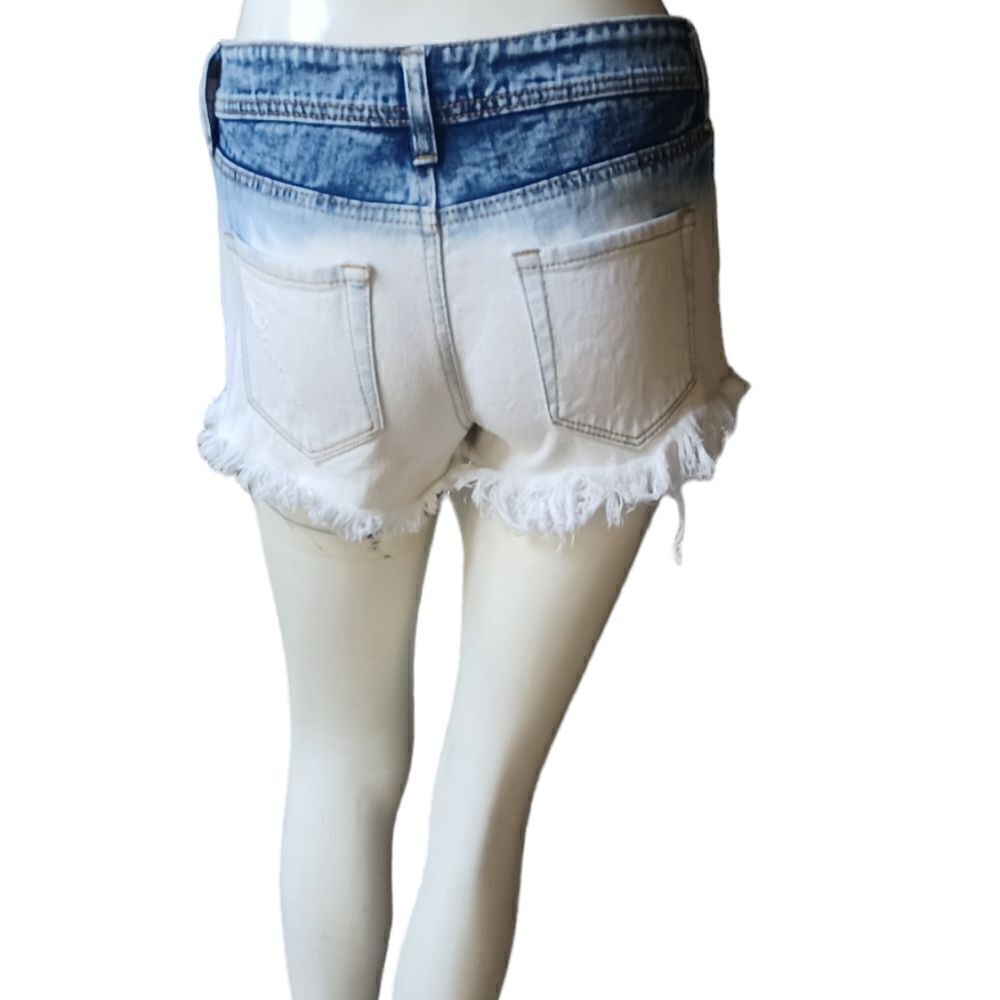 681148....Bullhead Co. Denim Low Rise Shorts Size 1, 26" Waist 2" Inseam