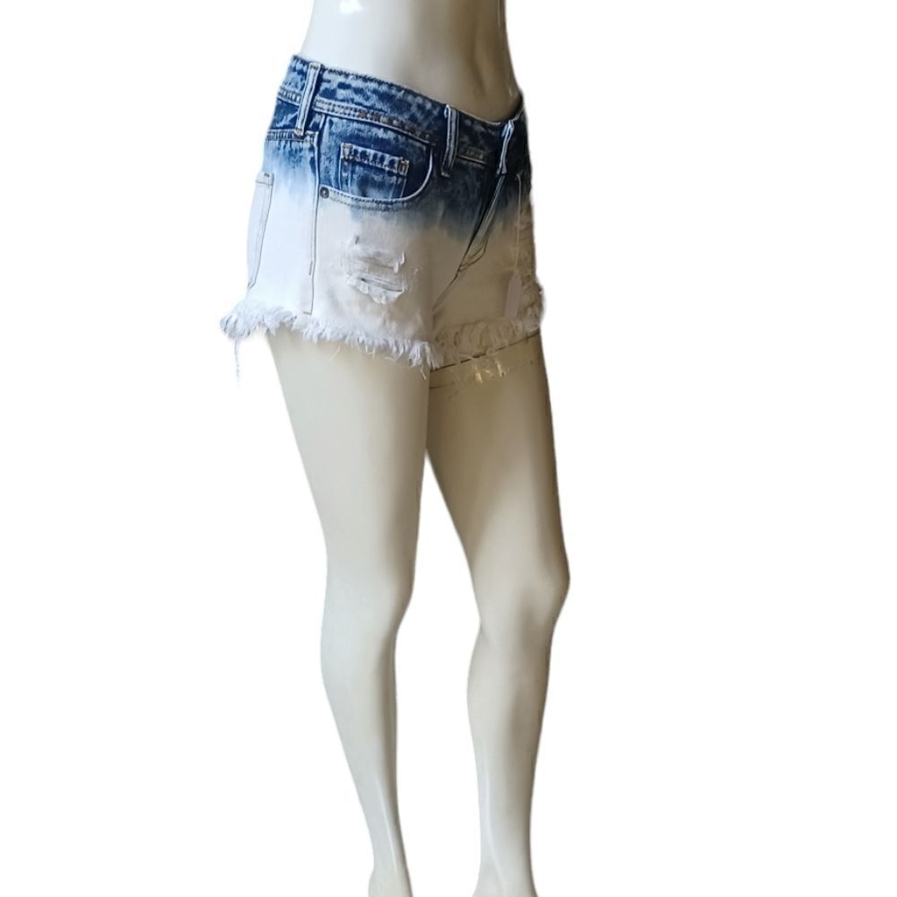681148....Bullhead Co. Denim Low Rise Shorts Size 1, 26" Waist 2" Inseam