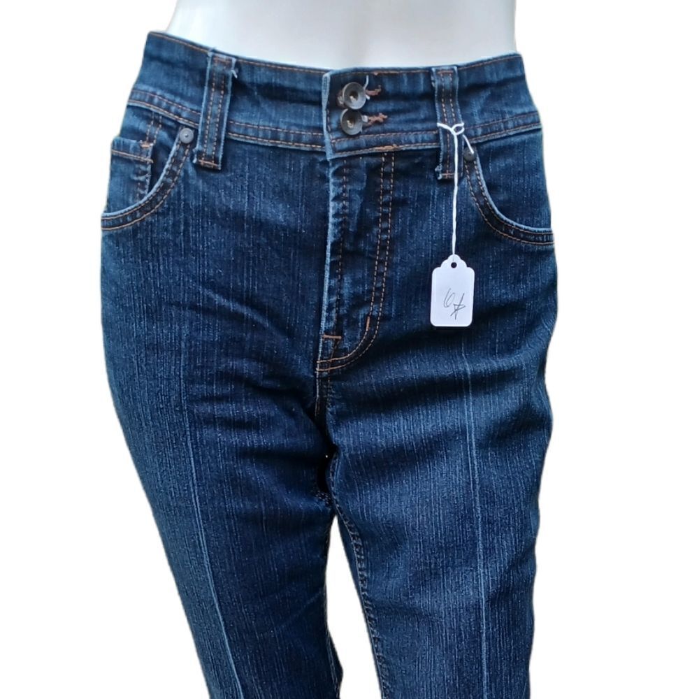 448437....Nine West Bootcut Jeans Size 6,  W28" 29"Inseam 9"Rise