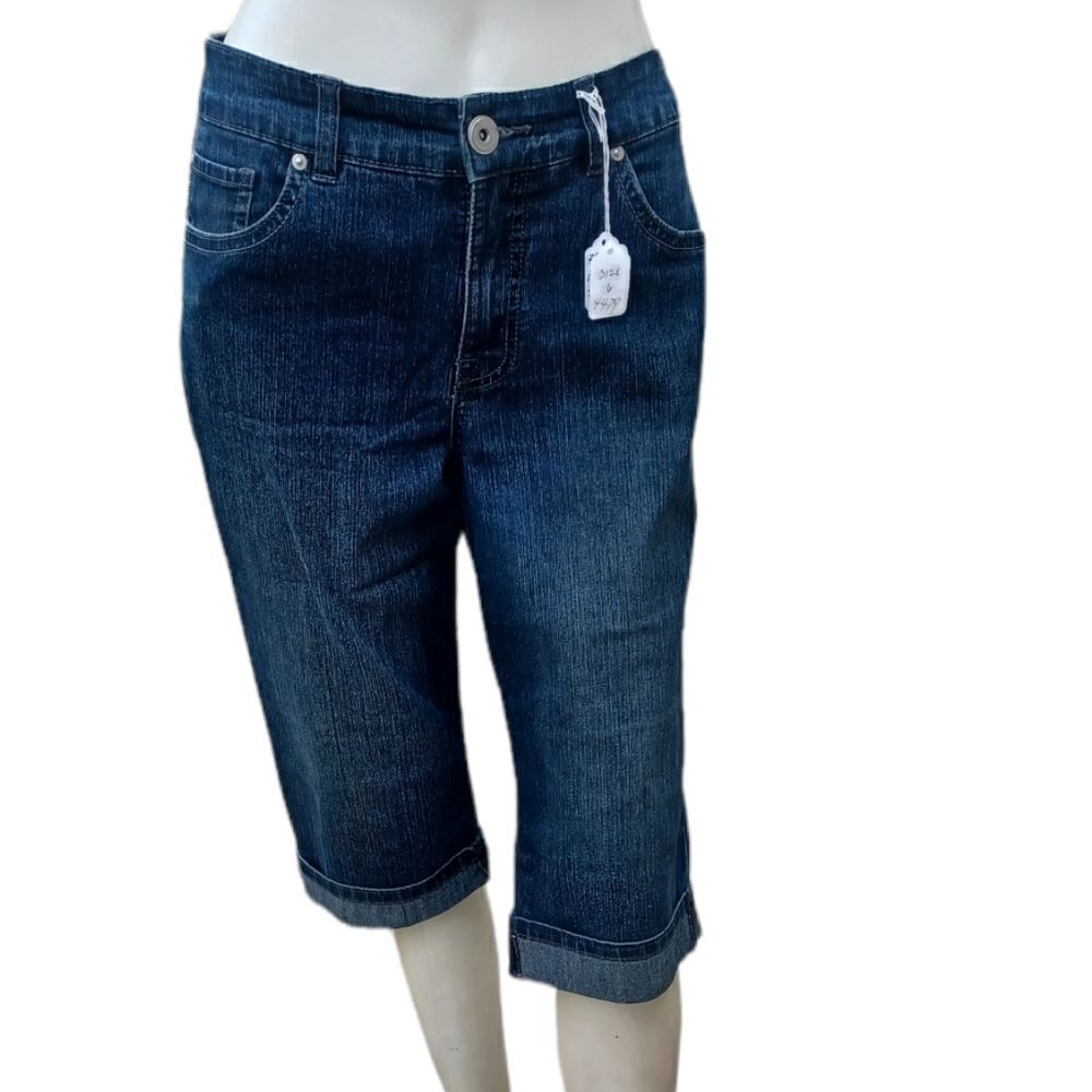 447910...BandolinoBlu Crop Jeans Size 6