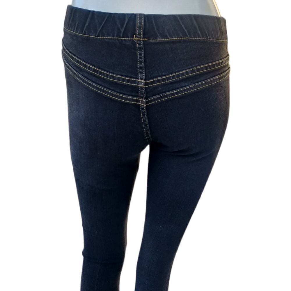 687045....Cello Pull-On Jeans Size Small