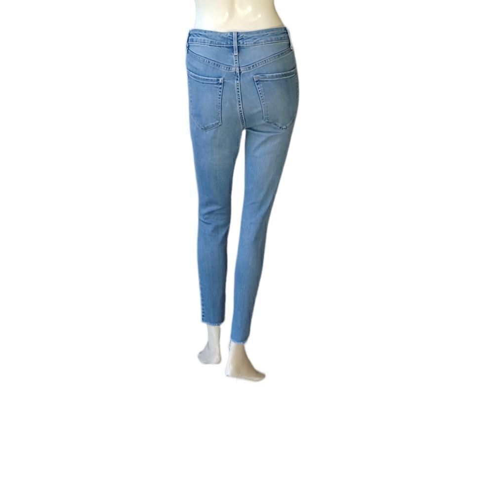694840.....FRAYED High Rise Skinny Jeans Size 6/28