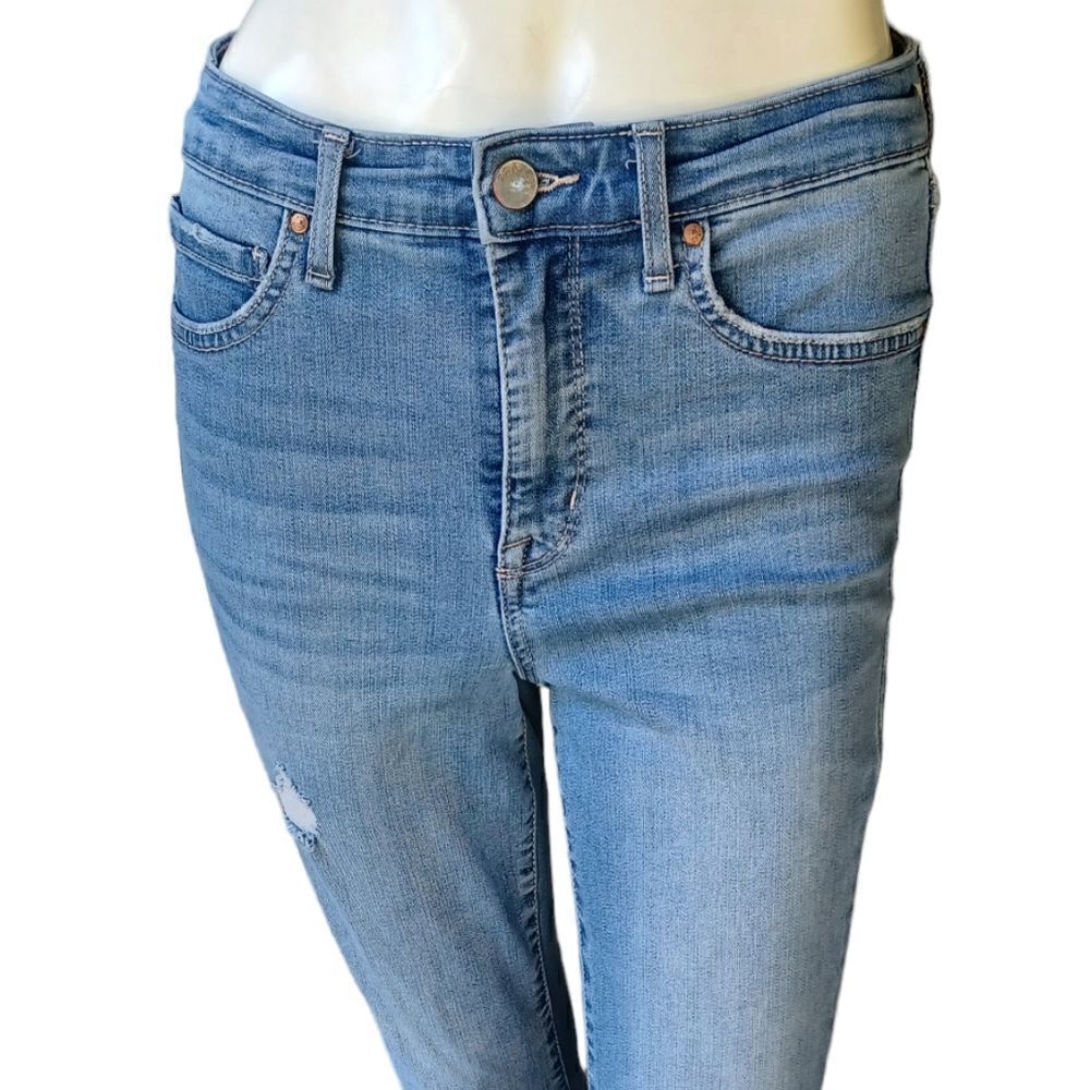 694840.....FRAYED High Rise Skinny Jeans Size 6/28
