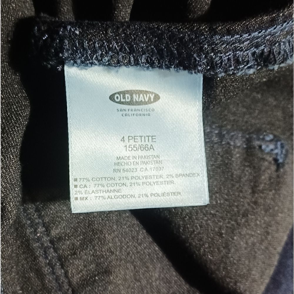 694640...Old Navy Super Skinny Legging Size 4 Petite, W24" 27"Inseam 8"Rise