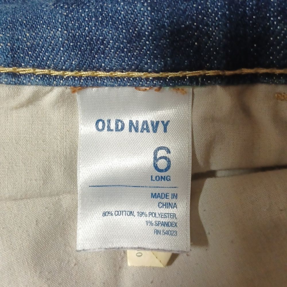 448010...Old Navy Diva Skinny Jeans Size 6L, W30" 31"Inseam  7"Rise