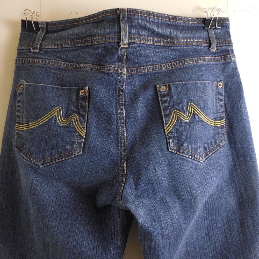 433616...Ellemenno Bootcut Jeans Size 11