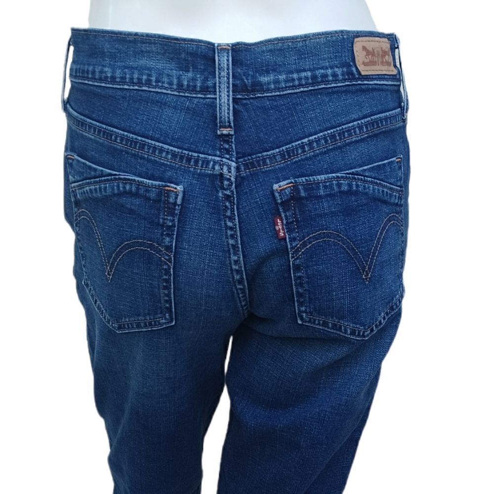 43235...Levis Crop Jeans Size 4 Cuffed