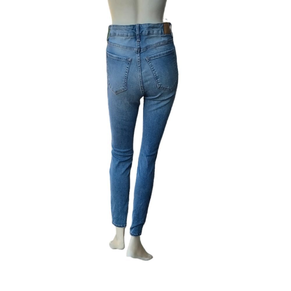 668043....Aeropostale Skinny Jeans Size 8R 24"W, 27"Inseam, 10"Rise