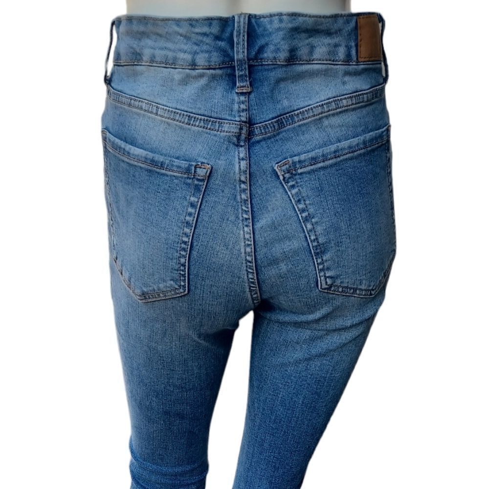 668043....Aeropostale Skinny Jeans Size 8R 24"W, 27"Inseam, 10"Rise