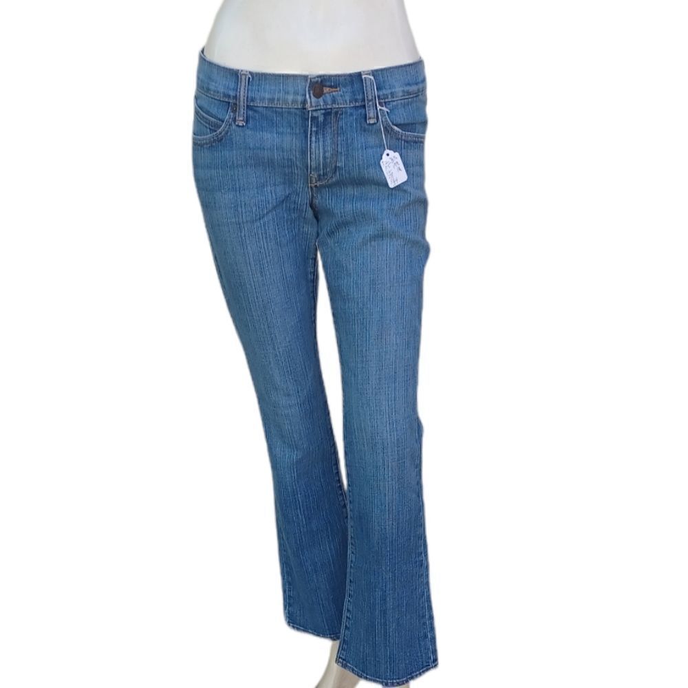 42405....The Diva Bootcut Jeans Size 4 Short