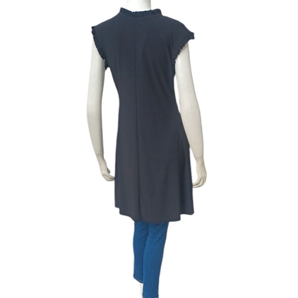 4178....Nicole Miller Black Sleeveless Top Size Medium