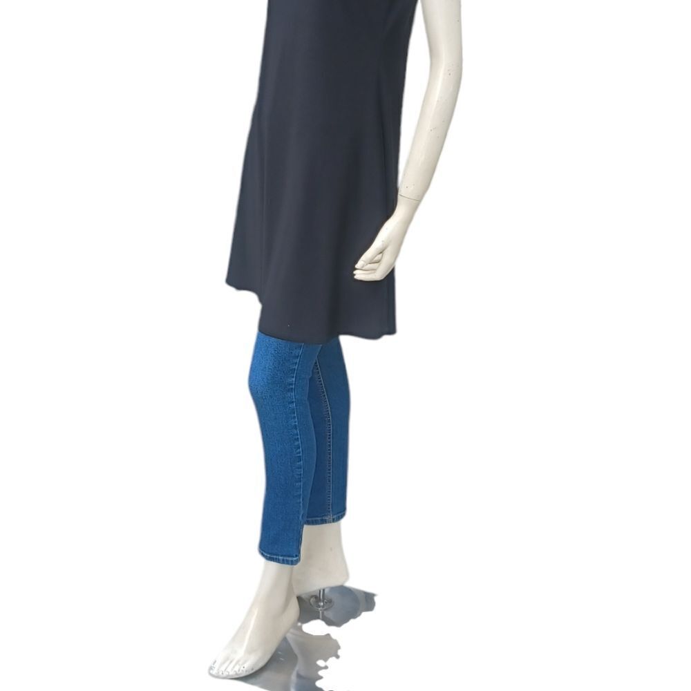 4178....Nicole Miller Black Sleeveless Top Size Medium