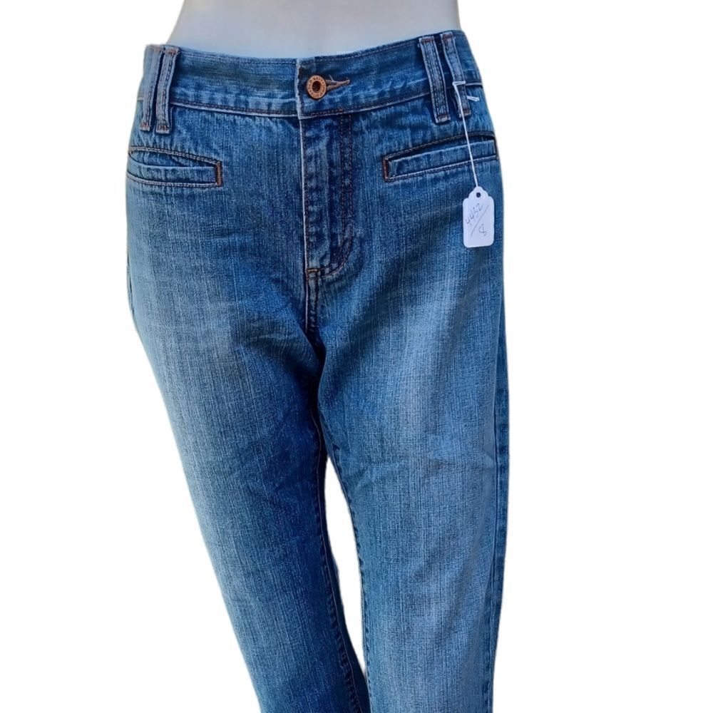 44328...Old Navy Low Waist Crop Jeans Size 8, W30" 22"Inseam 9"Rise