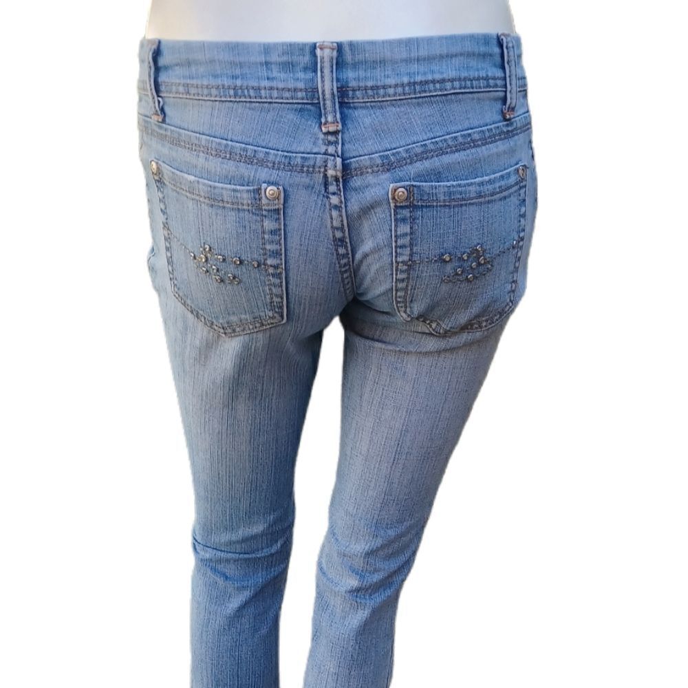 42466...Forever Twenty one Straight leg Jeans Size 24