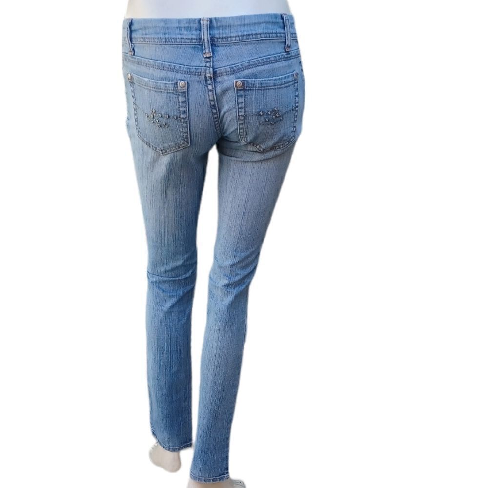 42466...Forever Twenty one Straight leg Jeans Size 24