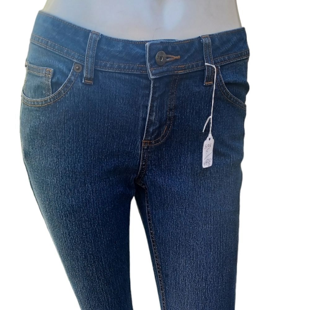 44203...SO Straight leg Jeans Size 5