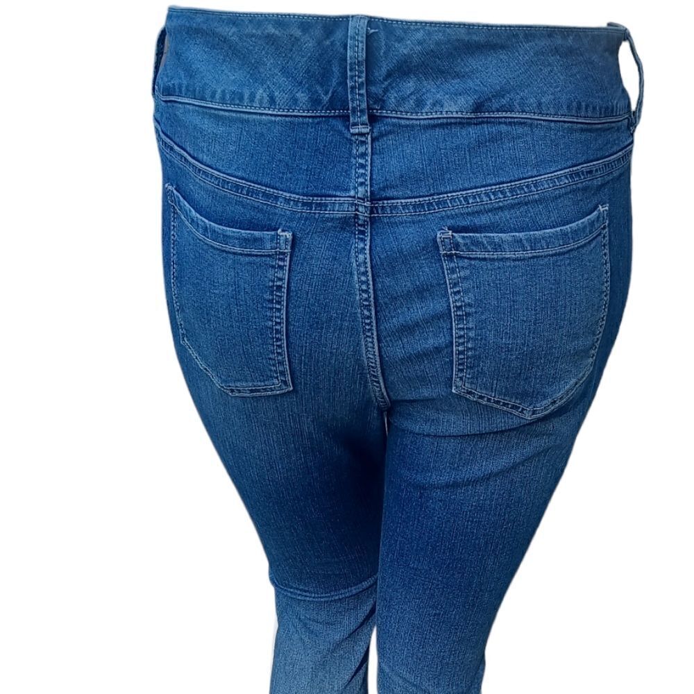 668943....Torrid Skinny Jeans Size 16XS, W34"  24"Inseam 10"Rise