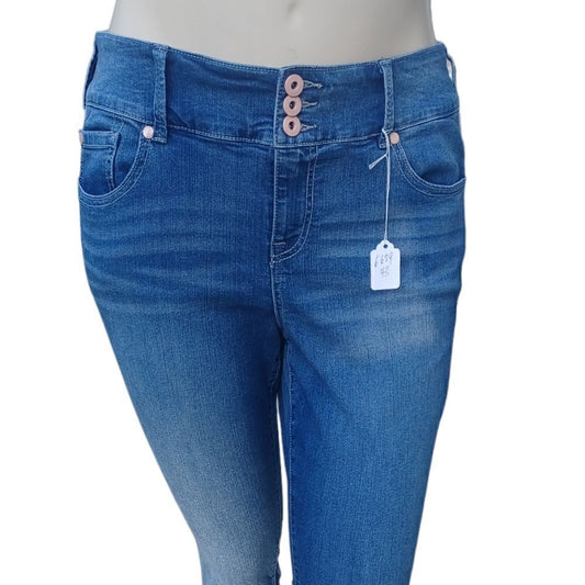 668943....Torrid Skinny Jeans Size 16XS, W34"  24"Inseam 10"Rise