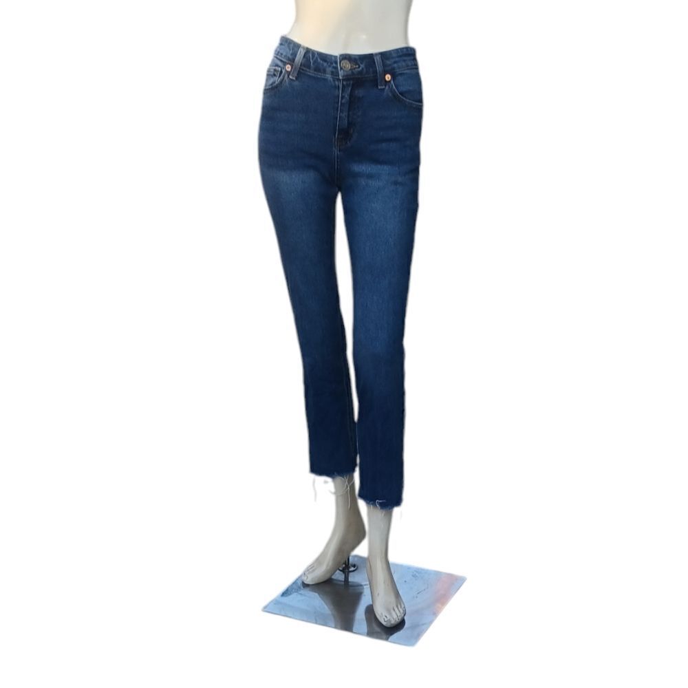 4118....Wild Fable Straight leg Jeans Size 00