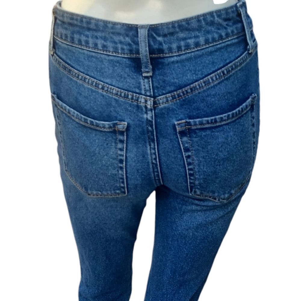 4118....Wild Fable Straight leg Jeans Size 00