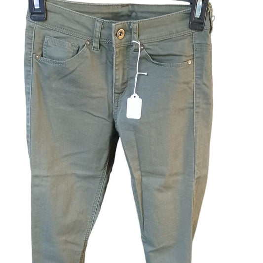 680225....Girls Divided Green Skinny Jeans Size 4, W24"  28"Inseam  7"Rise