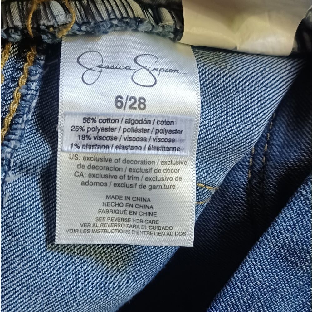 69624.....Jessica Simpson Skinny Jeans Size 6/28, 9"Rise