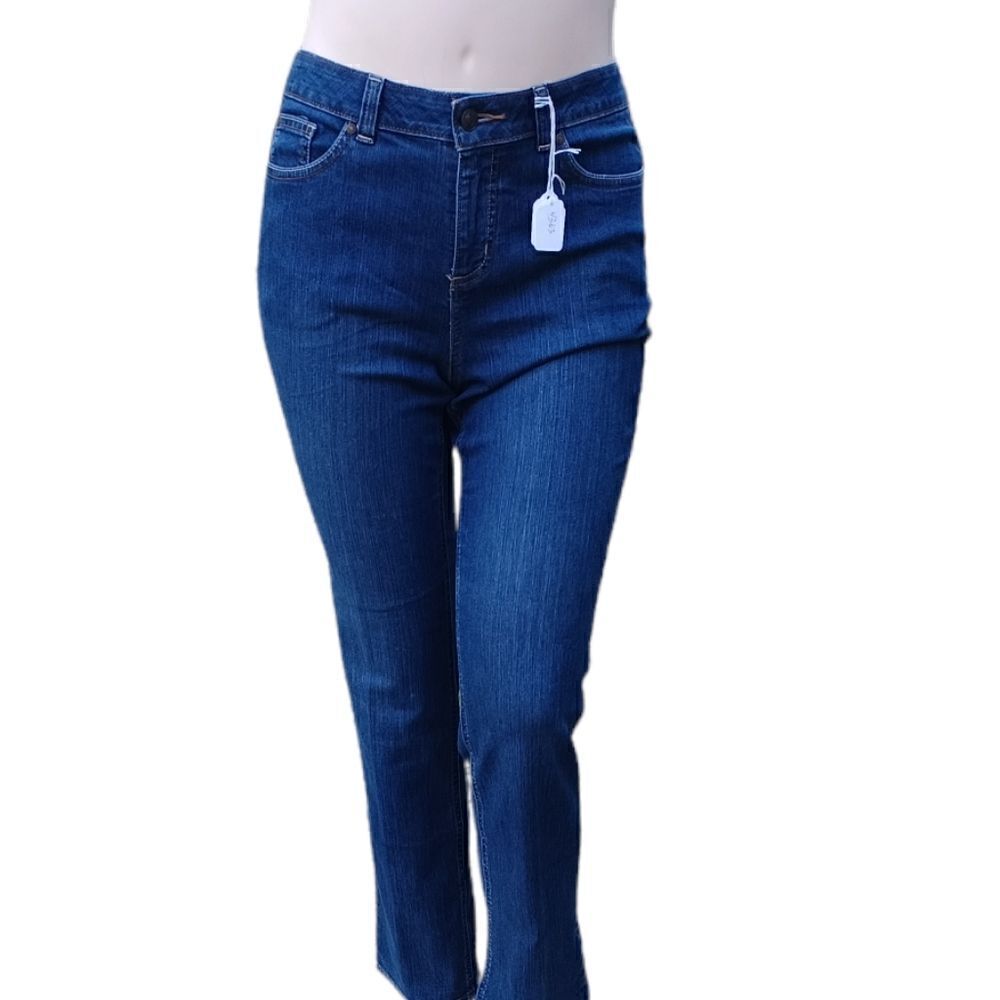 43638...Croft&Barrow Straight leg Jeans Size 10Avg
