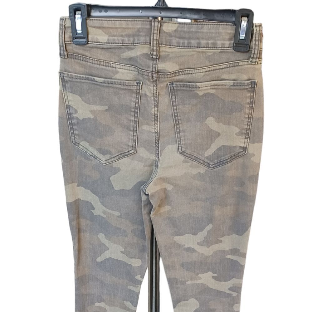616642...SO High Rise Camo Jeggings Size 5/27w
