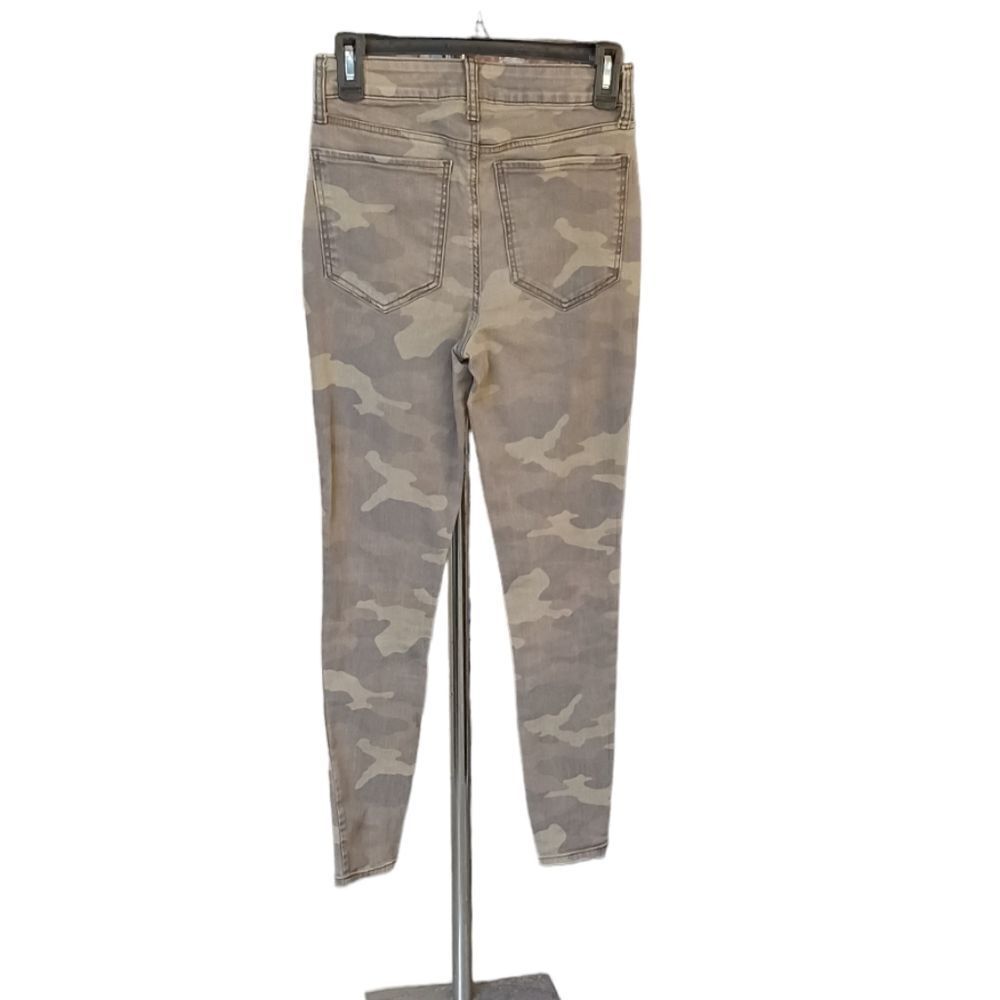 616642...SO High Rise Camo Jeggings Size 5/27w