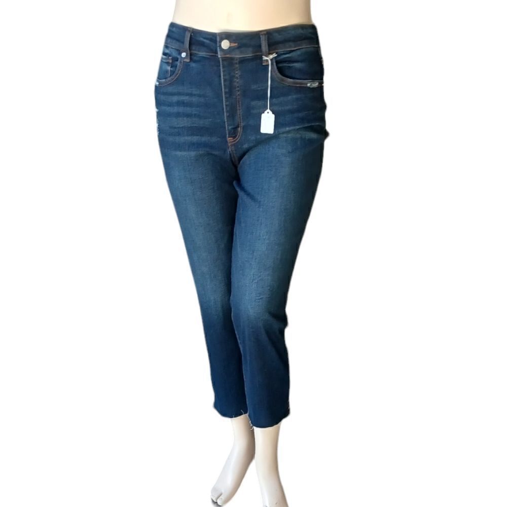 674546...Time And Tru High Rise Crop Jeans Size 12, W30" 24"Inseam  11"Rise