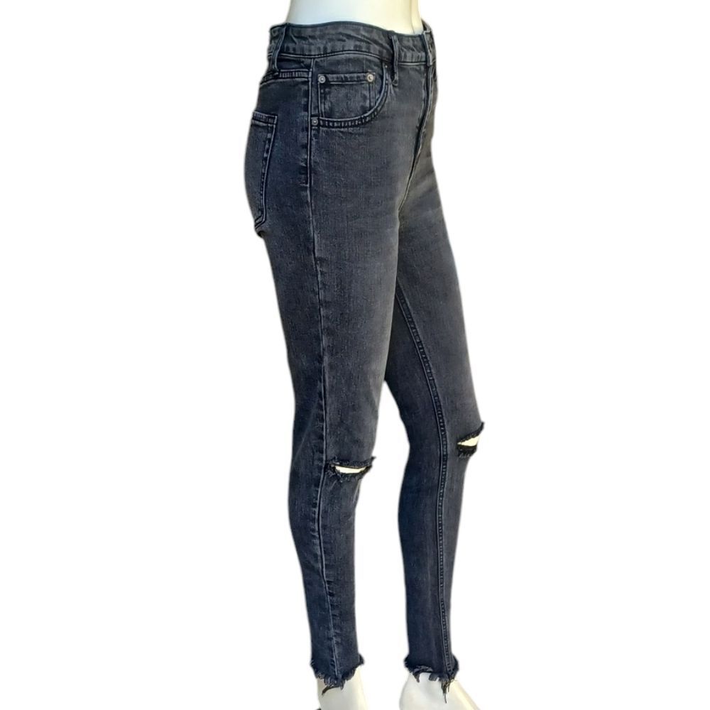 4186....Wild Fable Black Skinny Jeans Size 6L