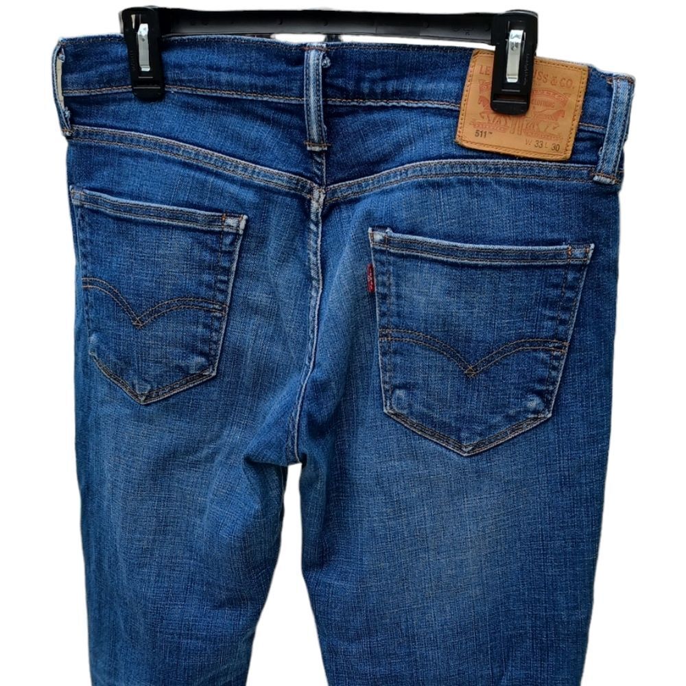 750221....Men's Levi's 511 Straight leg Jeans Size 33L 30W