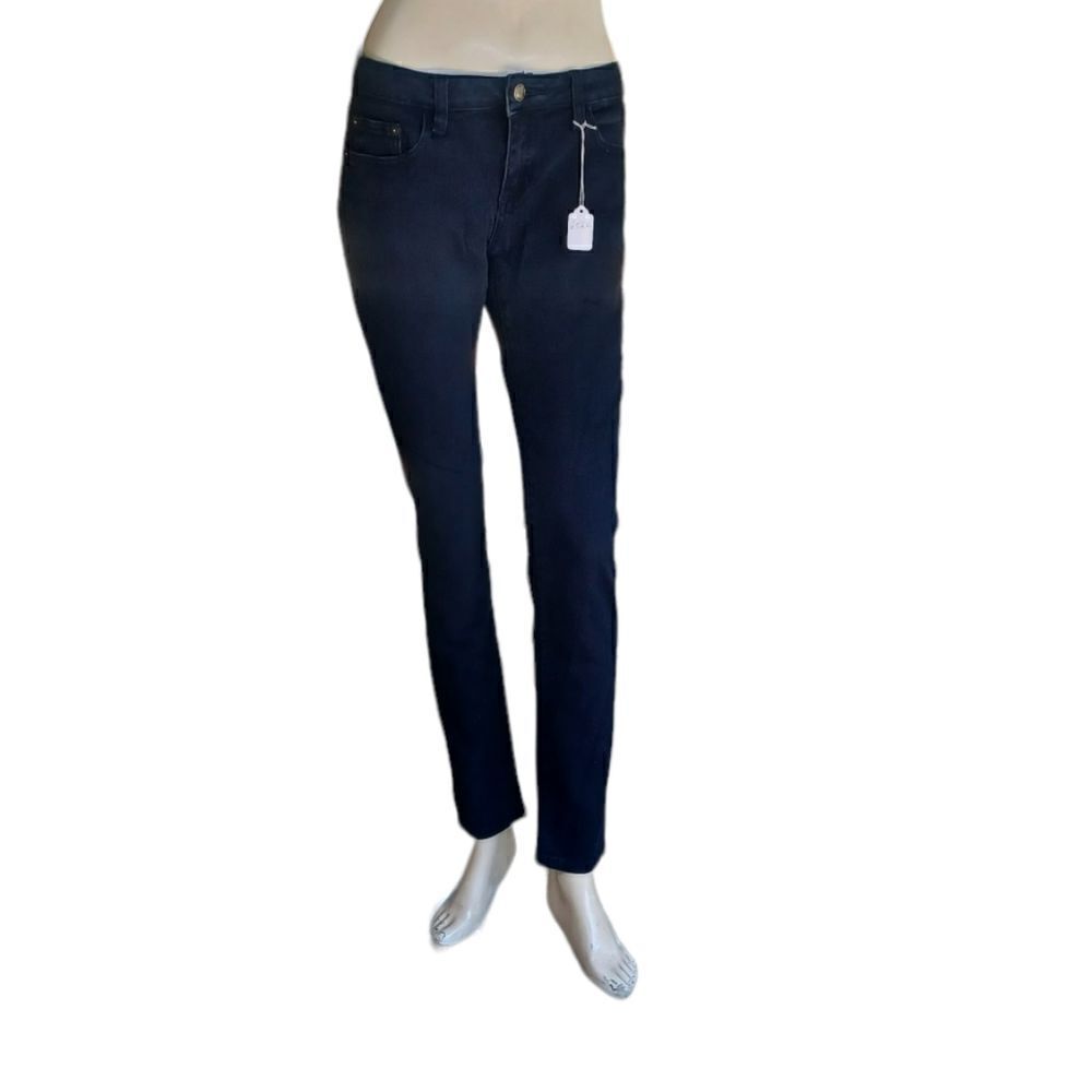 656224....Skinny Jeans Size 28